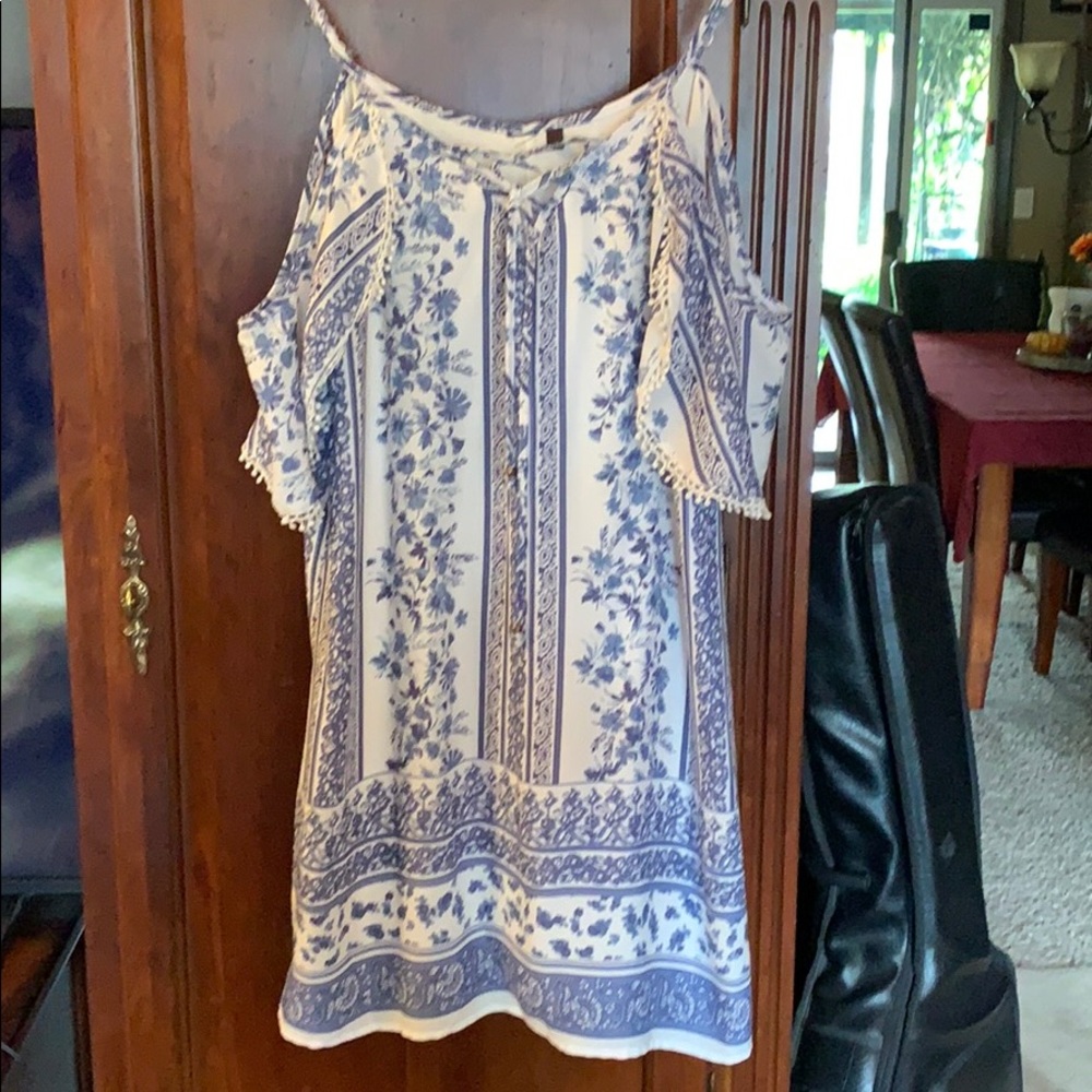 Blue and white pattern dress